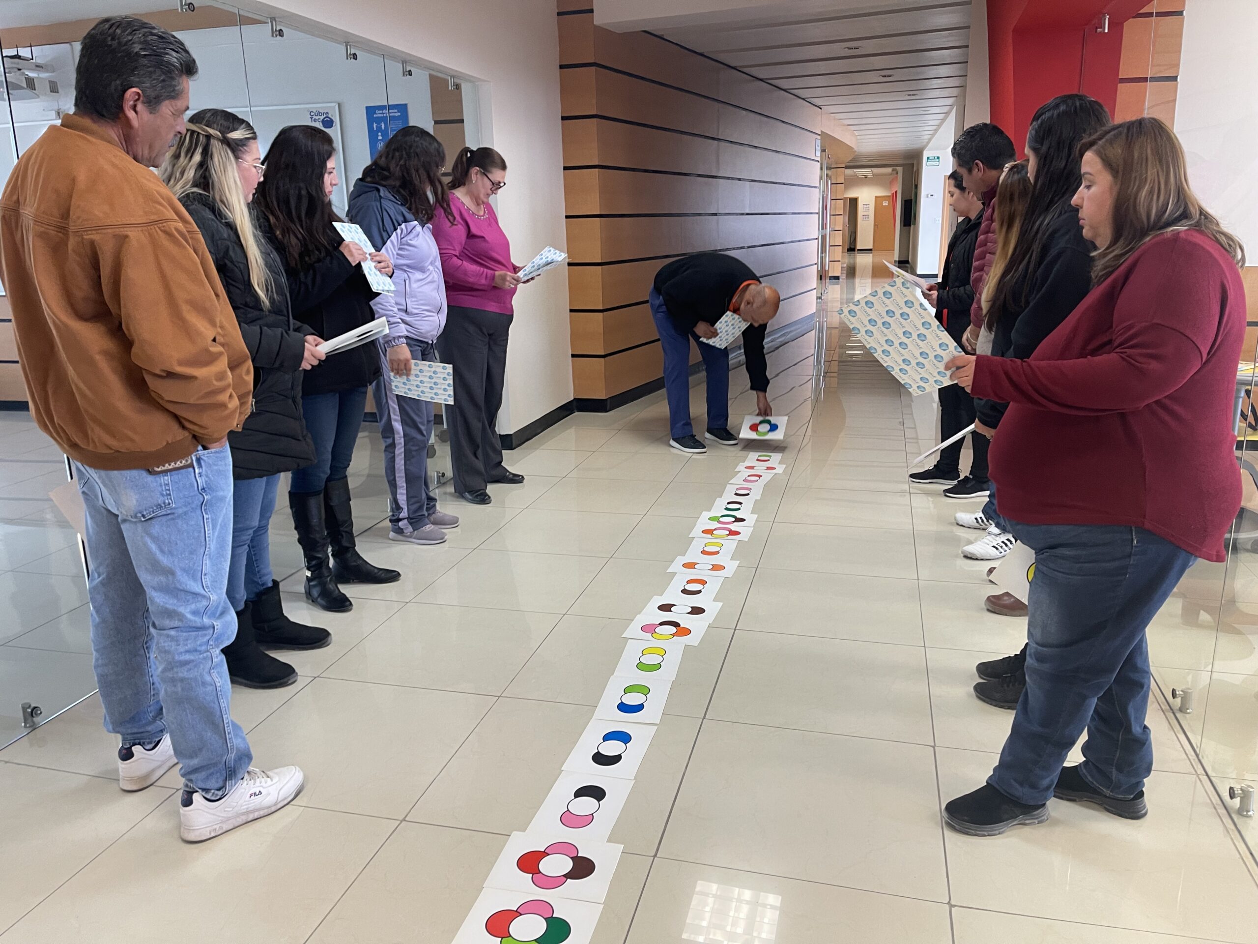 Equipo de IPE Chihuahua en la Mesa de Educación de Ciudad Juárez, origen de la organización.
